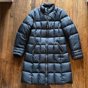 Uniqlo down-filled Puffer knee length coat. Size Large